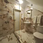 Hotell Supreme Victoria 3*