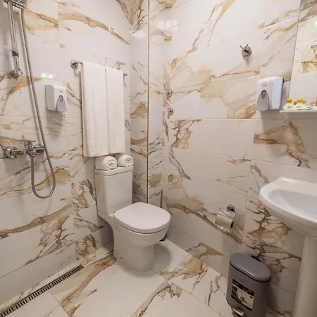 Otel Supreme Victoria 3*