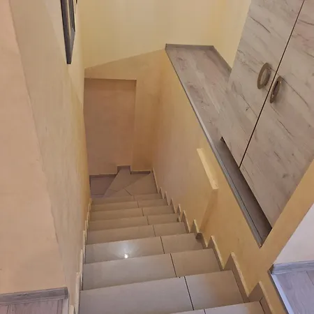 Hotel Supreme Victoria