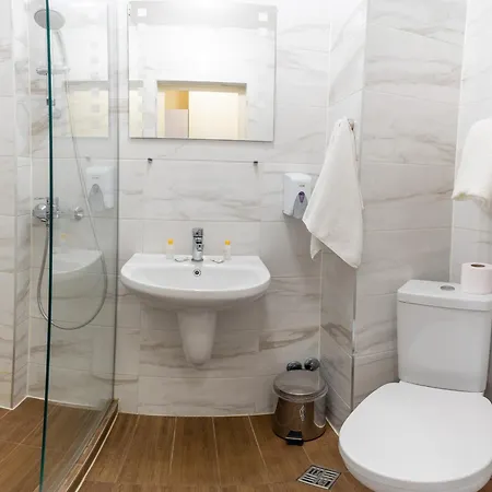 Supreme Victoria Отель